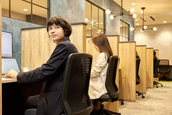 「シェアオフィス「MID POINT」×株式会社WOOC「BIZcomfort」新提携サービススタート全国130超の拠点が月額基本料0円で利用可能に」の画像