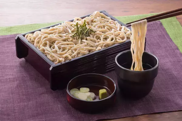 「初夏から夏にかけて楽しめる季節の風物詩！冷たい北海道そば６０分食べ放題　とんでん毎年大好評の『そばの日』を６月から8月まで関東店舗限定で毎月開催！」の画像