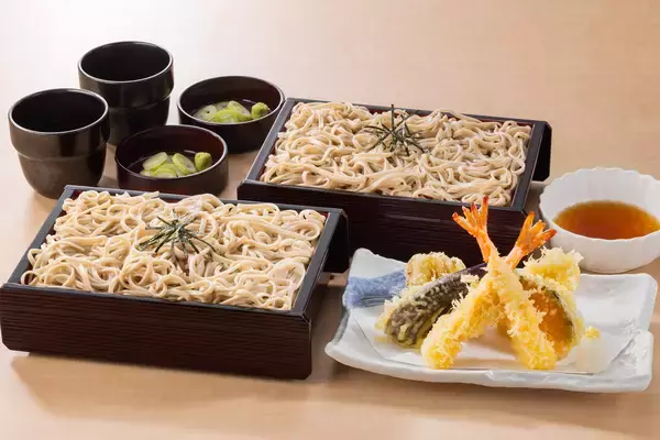 「初夏から夏にかけて楽しめる季節の風物詩！冷たい北海道そば６０分食べ放題　とんでん毎年大好評の『そばの日』を６月から8月まで関東店舗限定で毎月開催！」の画像