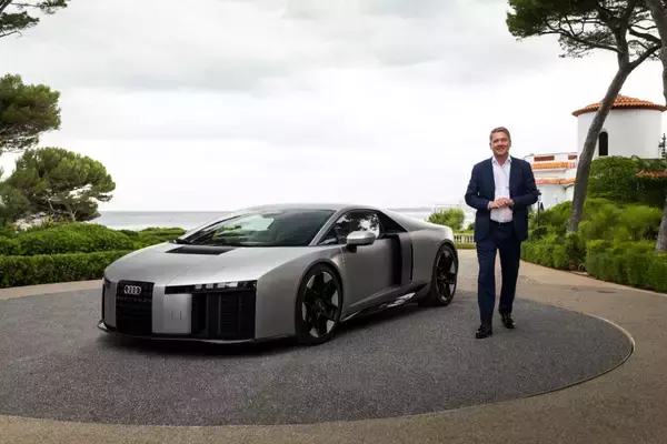 「AUDI AG CEOデルナー：「Audi Nuvolariは、アウディにおける技術的刷新を体現したモデルです」」の画像