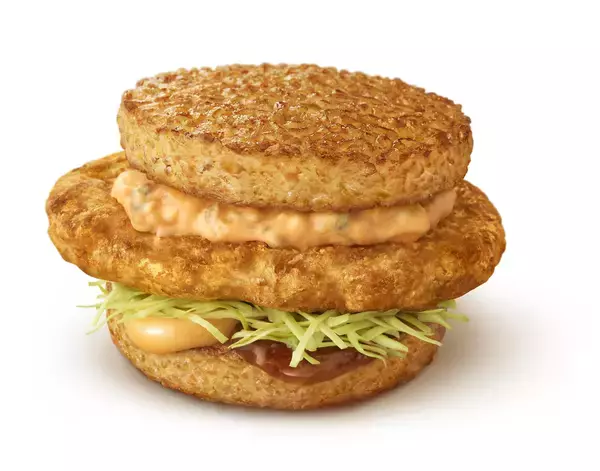 「新潟県産コシヒカリ 100%使用！あのチキンタツタ(R)がごはんで楽しめる！復活！「ごはんチキンタツタ」新作！「ごはんチキンタツタ 宮崎名物チキン南蛮タルタル」」の画像