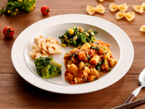 菜の花の苦味がアクセントの“大人のデリプレート”「具沢山ボロネーゼのデリパスタ」が1月28日（水）に新登場