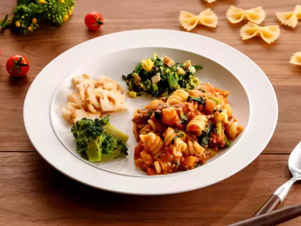 菜の花の苦味がアクセントの“大人のデリプレート”「具沢山ボロネーゼのデリパスタ」が1月28日（水）に新登場
