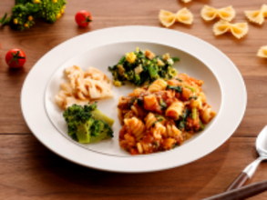 菜の花の苦味がアクセントの“大人のデリプレート”「具沢山ボロネーゼのデリパスタ」が1月28日（水）に新登場