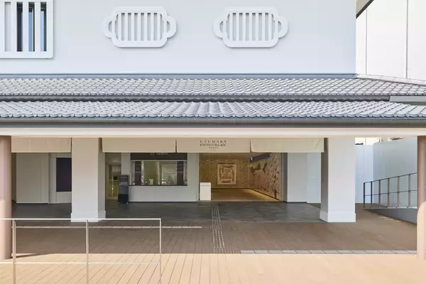 「太秦映画村、大規模リニューアルオープンに伴いオーディオテクニカのネットワークシーリングスピーカーを採用」の画像