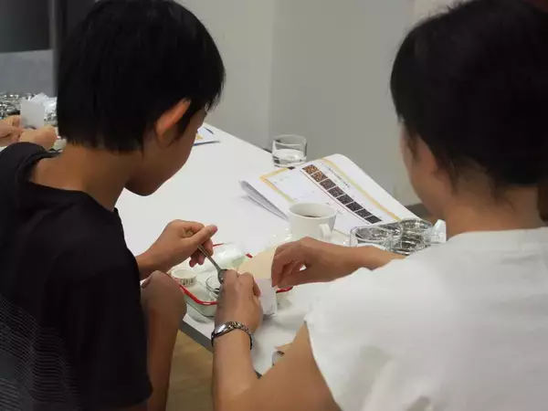 「親子で“コーヒーグラウンズ”のアップサイクルに挑戦」の画像