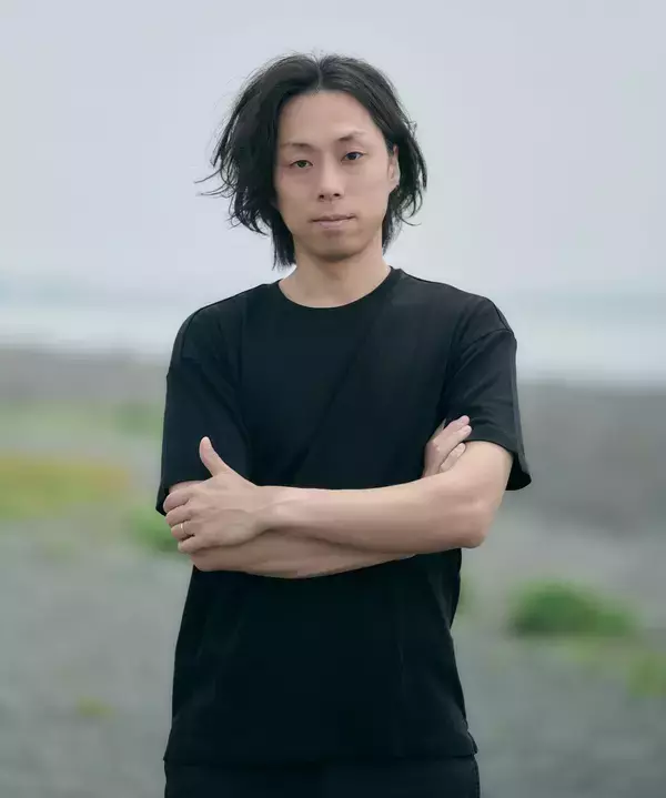 「【銀座 蔦屋書店】熊野海 個展「Emerald Holiday」を1月10日（土）より開催。現代社会の混沌のなかで、人それぞれが真実と幸福に向かう景色を描く。」の画像