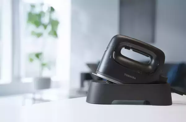 「東芝ライフスタイルの冷凍冷蔵庫・コードレス衣類スチーマーが「Red Dot Design Award 2026」を受賞」の画像