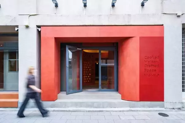 「【博展×東合板】「カラーMDF」を床・壁・天井まで一体で表現！DESIGNART TOKYO 2025に出展」の画像