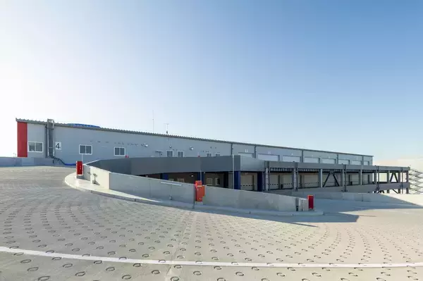 「【オリックス不動産】各階空調・専用ラウンジを備えたランプウェイ型物流施設「三郷Ⅰロジスティクスセンター」完成」の画像