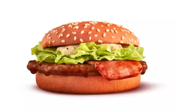 「シャア専用マクドナルドへ、ようこそ。  夢のコラボが実現！シャアもお墨付きの6種のメニューが登場！2022年6月22日（水）から期間限定販売！」の画像