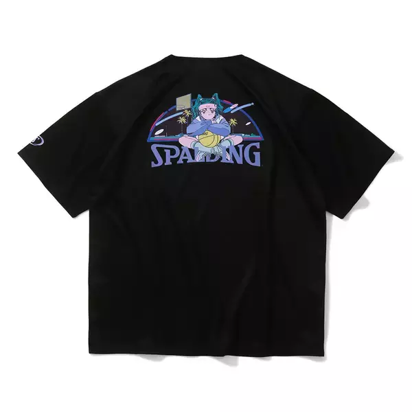 「1980~90年代のレトロでポップなデザインを採用バスケットボールやアパレル、バッグなど限定コレクションが12月12日より順次発売」の画像