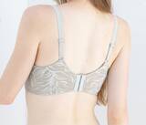 「モモフルの“おりもの特化型”吸水ショーツとブラにホリデー限定色「トワイライトボルドー」が新登場　冬の乾燥やムレによるデリケート悩みをケアする婦人科医監修ランジェリー」の画像21