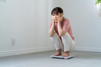 大正健康ナビ、12/24新着情報「ダイエットしているのに体重が減らない、脂肪が落ちない…意外な落とし穴と乗り越え方」を公開！