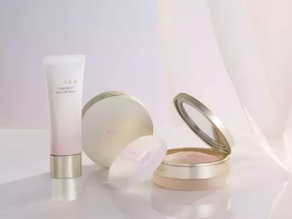 ちふれグループのトータルエイジングケア＊1ブランド「AYAKA」よりライトメーキャップクリームとルースパウダーを新発売