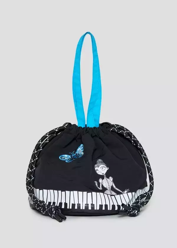 「『ティム・バートンのコープスブライド』とグラニフがコラボレーション！ダークでロマンティックな作品からスウェットやブルゾン、バッグなど11アイテムが登場」の画像