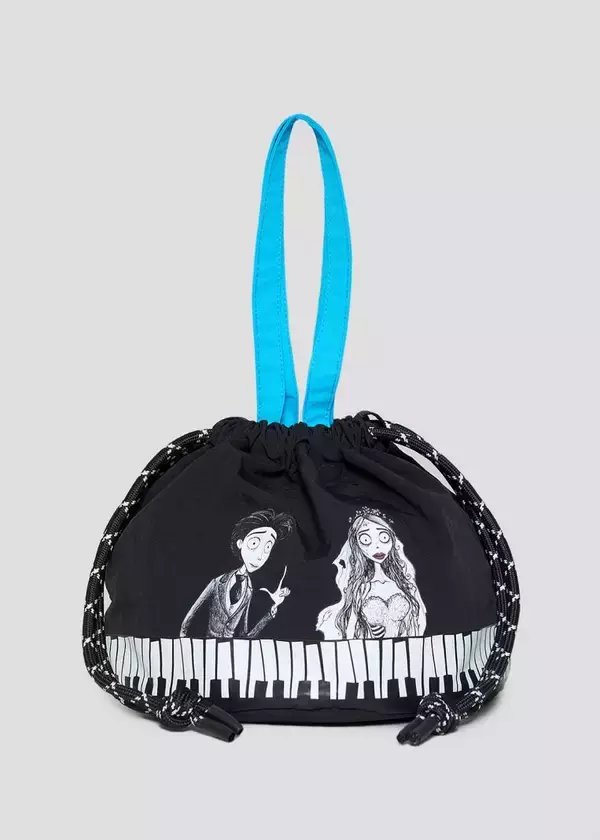 「『ティム・バートンのコープスブライド』とグラニフがコラボレーション！ダークでロマンティックな作品からスウェットやブルゾン、バッグなど11アイテムが登場」の画像