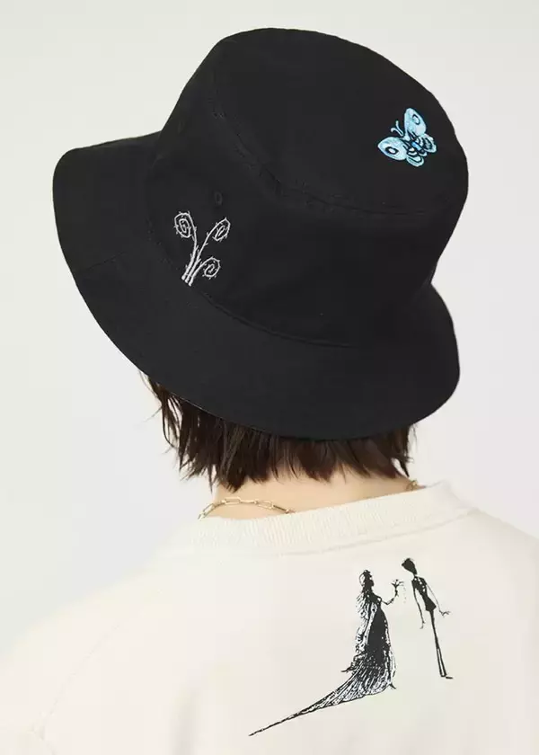 「『ティム・バートンのコープスブライド』とグラニフがコラボレーション！ダークでロマンティックな作品からスウェットやブルゾン、バッグなど11アイテムが登場」の画像