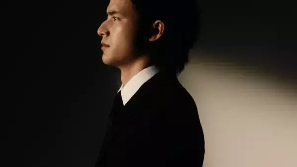 「水上恒司さんと生見愛瑠さんが変幻自在な着こなしを披露！学生も、社会人も、誰でも。「なぜ、みんなのスーツが支持されているのか？」」の画像