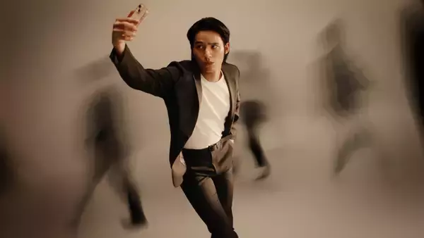 「水上恒司さんと生見愛瑠さんが変幻自在な着こなしを披露！学生も、社会人も、誰でも。「なぜ、みんなのスーツが支持されているのか？」」の画像