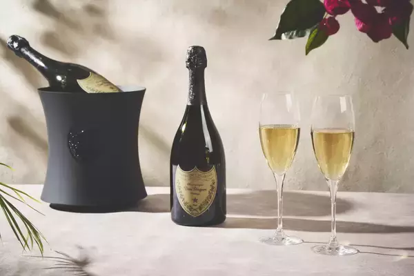 「【シェラトン沖縄サンマリーナリゾート】リブランド10周年記念第1弾!～1日1組限定の海上プライベート空間で特別なお祝いを～貸切クルーズ「Premier Champagne Voyage」」の画像