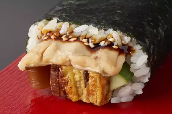 「節分の多様な楽しみ方に対応し、すべてのアイテムにハーフサイズをご用意日本各地の旨い魚を使用した『日本名海産恵方巻』などアピタ・ピアゴと鮮魚専門店「魚優(うおゆう)」の恵方巻、予約受付開始」の画像