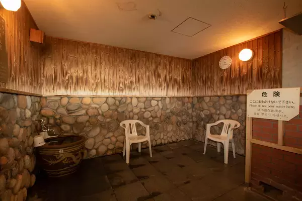 「とんでんが運営する「湯けむりの丘 つきさむ温泉」が『第２０回ニフティ温泉　年間ランキング２０２５』にて北海道総合第３位＆北海道口コミ部門第１位を受賞！」の画像