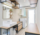 「【LIXIL：洗面空間の収納に関する調査】約7割が収納に不満！「ドライヤーの置き場がない」など洗面空間での“収納迷子”の実態が明らかに」の画像1