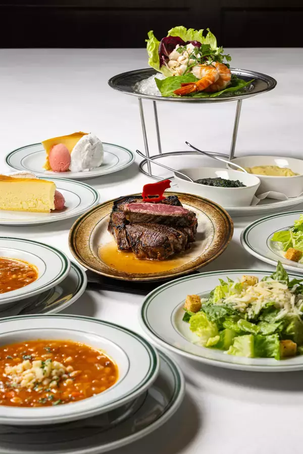 「「ウルフギャング・ステーキハウス」福岡店　選べる3種の10周年記念コース」の画像