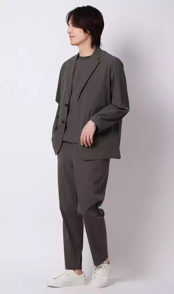 「洋服の青山『初』、夏の新たな正装として「ハーフパンツ」を提案！スーツのプロが企画したビジネスでも安心なデザイン」の画像