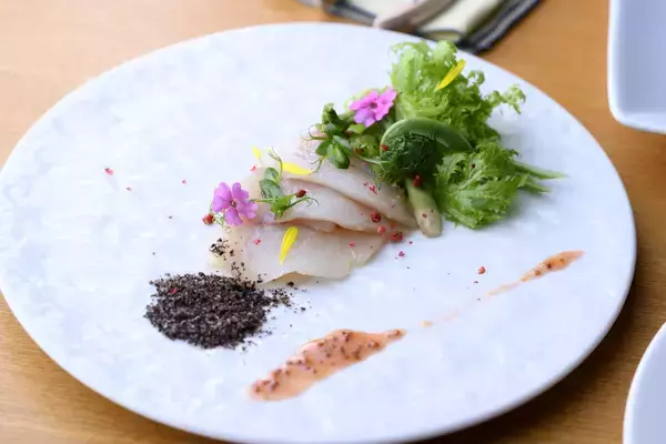 「【コートヤード・バイ・マリオット白馬】信州の滋味と白馬の春の香りが重なり合うディナーコース「Shinshu Blessings Dinner -Spring-」を発売」の画像