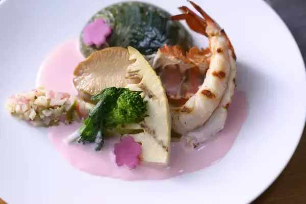 「【コートヤード・バイ・マリオット白馬】信州の滋味と白馬の春の香りが重なり合うディナーコース「Shinshu Blessings Dinner -Spring-」を発売」の画像