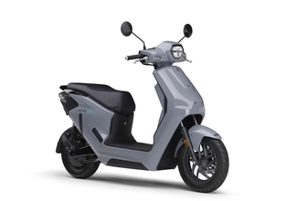 「Japan Mobility Show Bizweek 2026」に電動スクーター、電動アシスト自転車、水素エンジン搭載ゴルフカーを出展