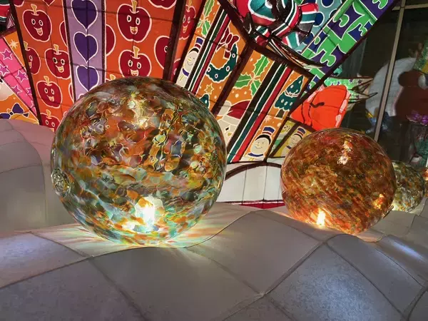 「【東京ミッドタウン八重洲】東京ミッドタウン八重洲で過ごす特別なクリスマス　イルミネーションとともに楽しめるクリスマスマーケット開催館内店舗ではこの冬だけの限定メニューやアイテムが登場」の画像