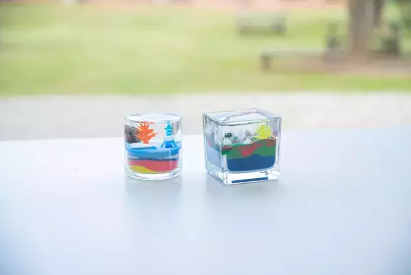 「那須千本松牧場が約120本のカラフル傘で梅雨を彩る期間限定イベント「千本松アンブレラウォーク」を初開催」の画像