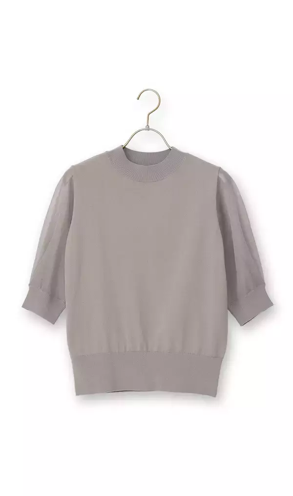 「一枚でも透けを気にせず着用可能、夏の上品スタイルに　「抜け感」と「きちんと感」を両立させた『袖だけシアーニット』が新登場」の画像