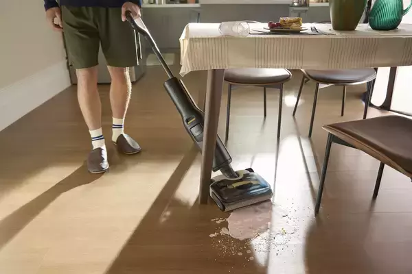 部屋の隅々までくまなく清掃。毎分450回高速回転するローラーでスムーズに汚れを落とす多機能スティック型水拭き掃除機「Roborock F25 Gen 2」を発売