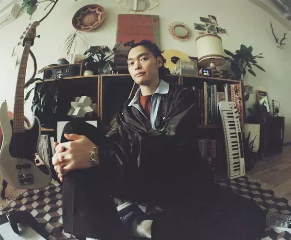 「glo™史上最もプレミアムな限定デバイス「glo™ Hilo Plus・McLaren Racingにインスパイアされた限定版」を3月3日に発売」の画像