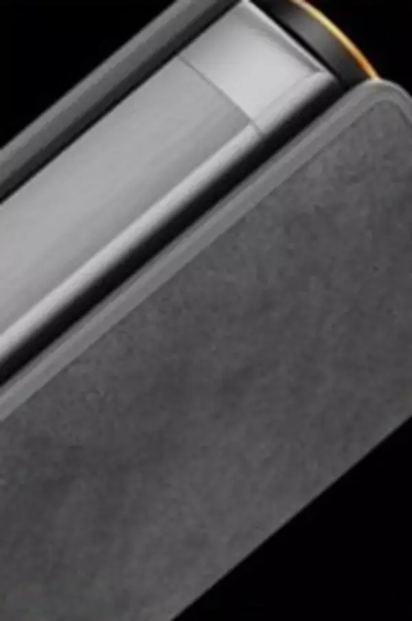 「glo™史上最もプレミアムな限定デバイス「glo™ Hilo Plus・McLaren Racingにインスパイアされた限定版」を3月3日に発売」の画像