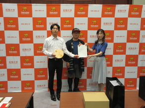 【拓殖⼤学】 ⼯学部⽣のデザインが2年連続ふるさと納税返礼品に正式採択