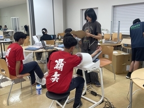 めざせ甲子園！阪神甲子園球場に一番近い武庫川女子大学が、高大連携事業の一環で、鳴尾高校硬式野球部をサポートしています。