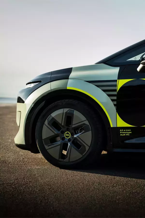 「Audi A2 e-tron、アウディにおける効率性の新たな基準を設定」の画像