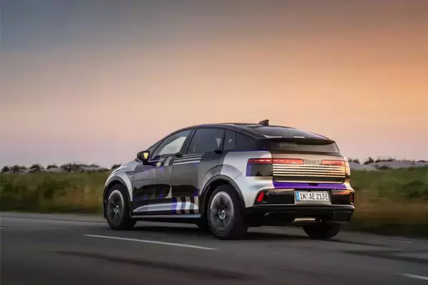 「Audi A2 e-tron、アウディにおける効率性の新たな基準を設定」の画像