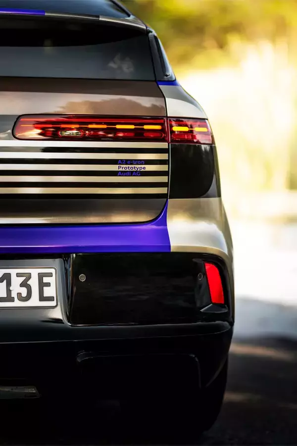 「Audi A2 e-tron、アウディにおける効率性の新たな基準を設定」の画像