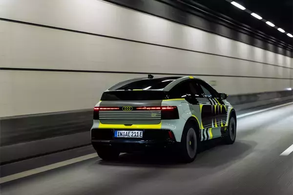 「Audi A2 e-tron、アウディにおける効率性の新たな基準を設定」の画像
