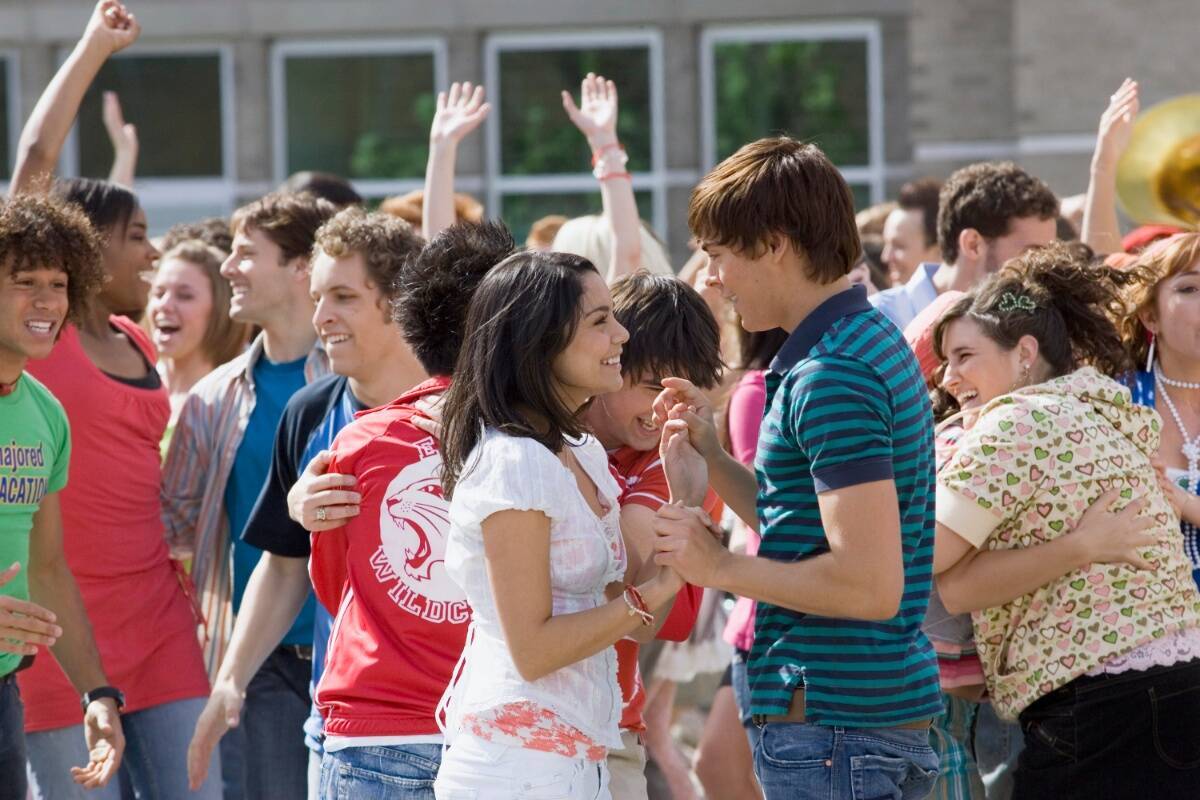 【祝20周年】『ハイスクール・ミュージカル』のMV17曲がディズニープラスで配信！