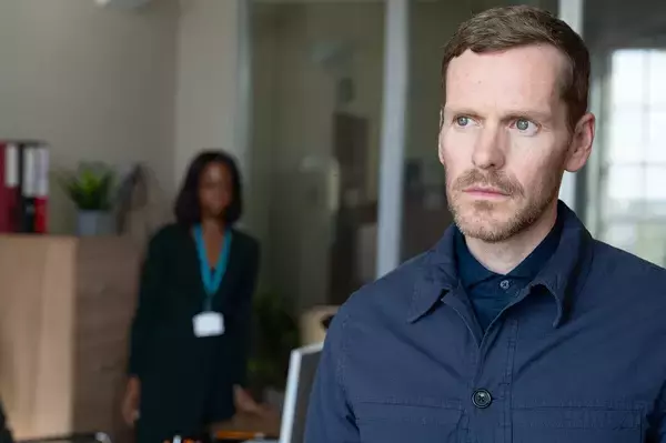 「『刑事モース』ショーン・エヴァンス主演のスパイサスペンス『裏切りのスパイ～MI5の疑惑～』が日本初上陸！」の画像