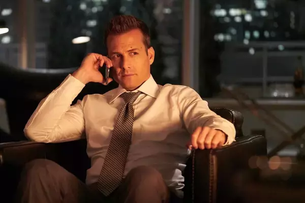 『SUITS／スーツ』ハーヴィー・スペクターが現実のAIと融合！