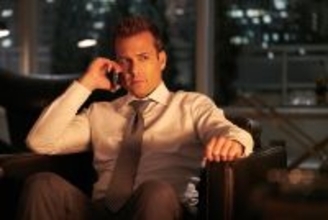 『SUITS／スーツ』ハーヴィー・スペクターが現実のAIと融合！