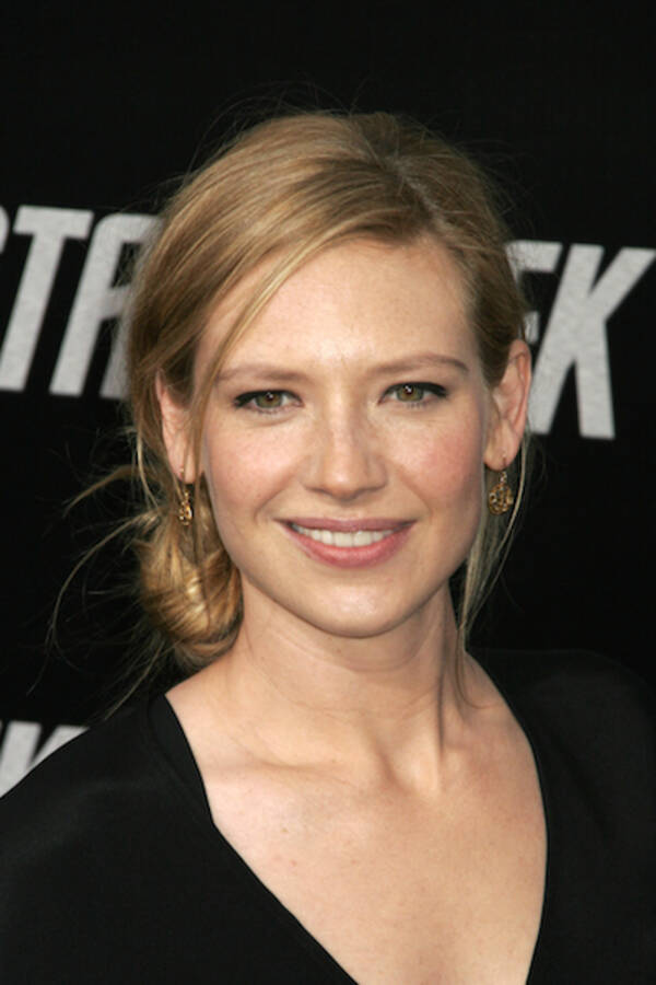 デヴィッド フィンチャーの新作ドラマに Heroes と Fringe の二人